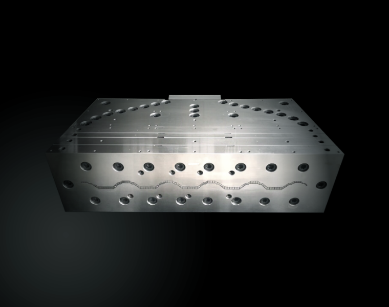 Image from the factory's previous website, for the PVC wide panel mould